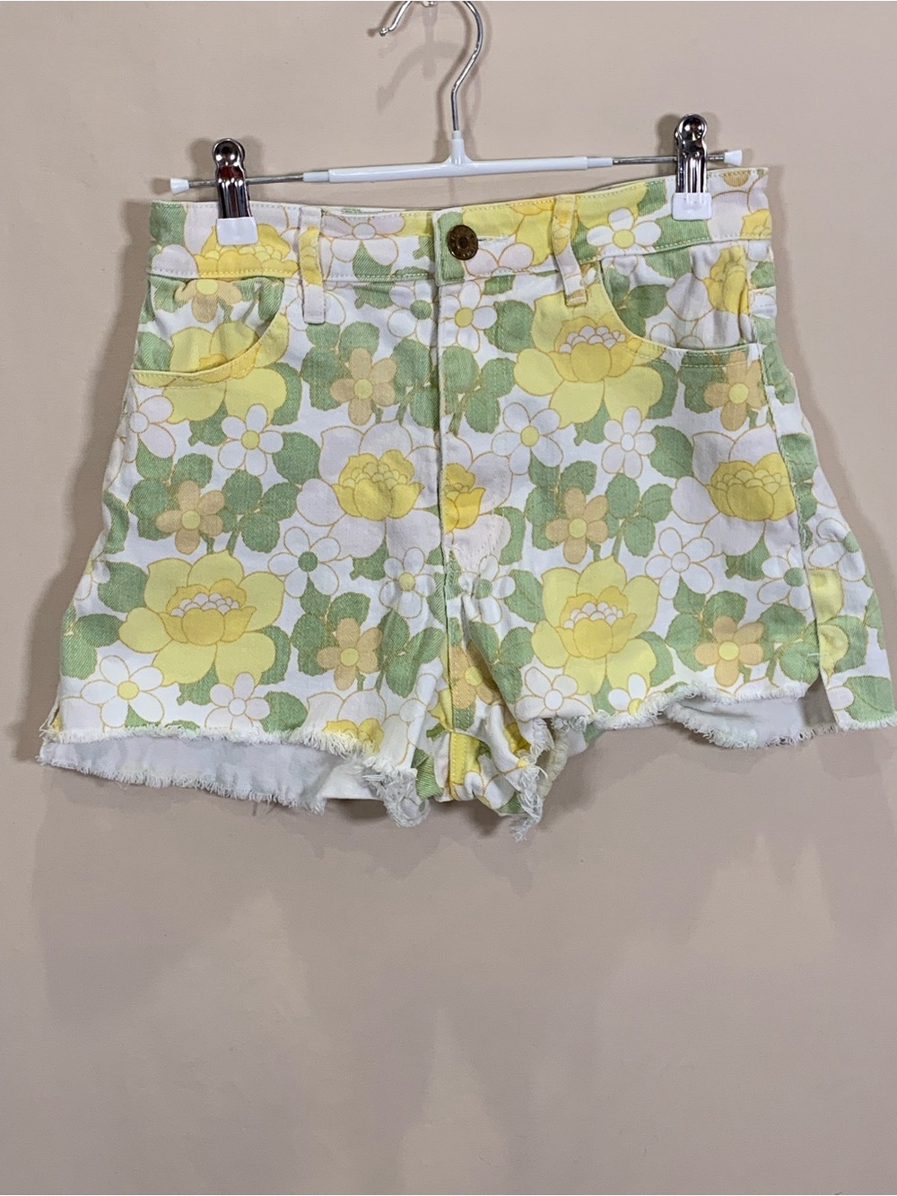 Show Me Your Mumu Floral Denim Cutoff Shorts Size 25